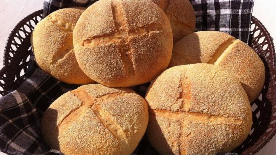 جامعة المخابز والحلويات تنفي رفع سعر الخبز المدعم