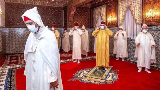 الملك محمد السادس يحيي ليلة القدر المباركة مع اتخاد شروط الوقاية من كورونا