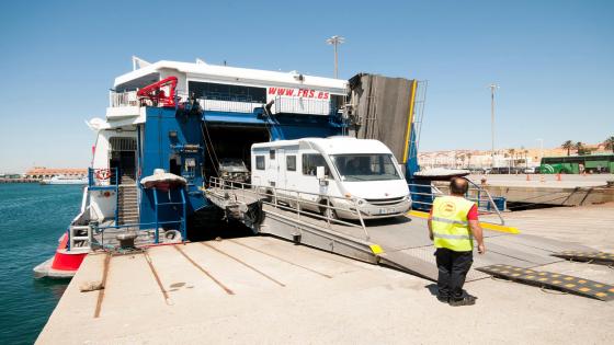 المغرب يعبئ 32 سفينة لنقل الجالية من موانئ إسبانيا وفرنسا وإيطاليا