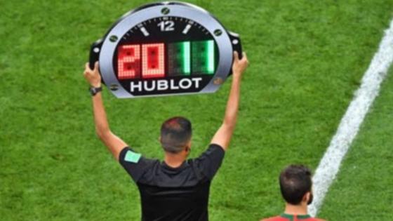 “الفيفا” يعتمد رسميا التبديلات الخمسة في مباريات كرة القدم