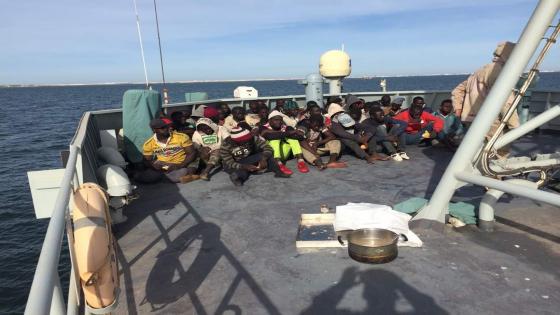 البحرية الملكية تنقذ 165 مهاجرا غير شرعي خلال نهاية الأسبوع