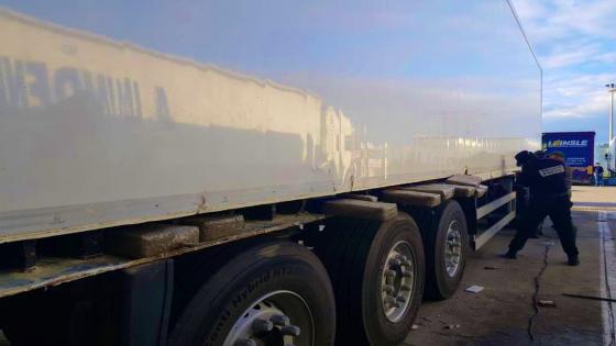 إحباط تهريب 1.2 طن من الشيرا على متن شاحنة للنقل الدولي بميناء طنجة