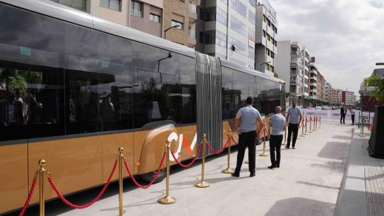 الكشف رسميا عن حافلات “كازا باصواي” لتحسين جودة النقل بالدارالبيضاء