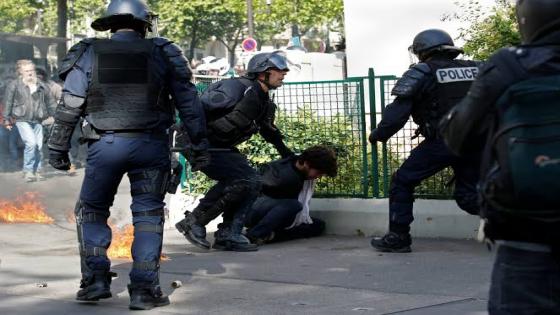 اشتباكات بين شرطة فرنسا ومحتجين بسبب ارتفاع الأسعار