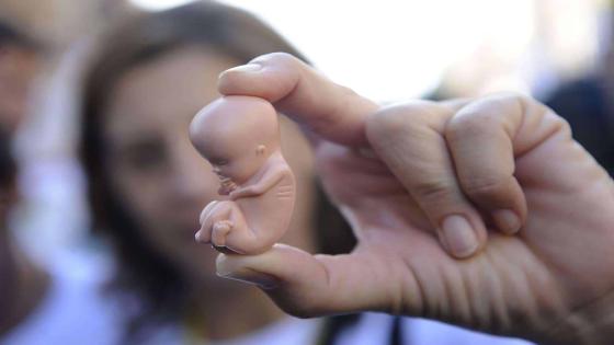 المحكمة الأمريكية العليا تلغي الحق الدستوري في الإجهاض